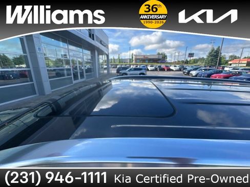 Used 2024 Kia Telluride EX w/ EX Captain's Chair Package AWD/4WD image 13