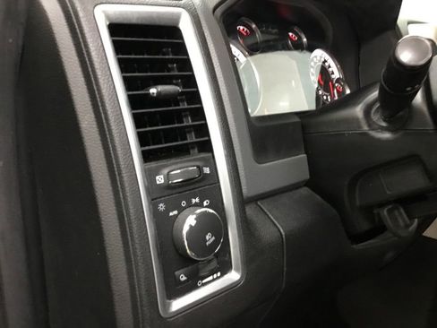 Used 2017 RAM 1500 Big Horn AWD/4WD image 9