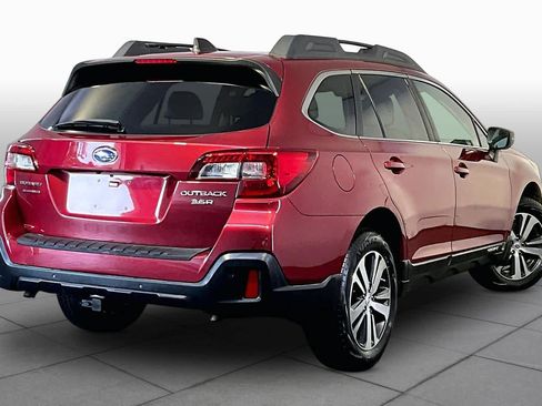 Used 2019 Subaru Outback 3.6R Limited AWD/4WD image 13