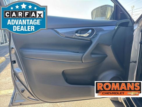 Used 2020 Nissan Rogue SV AWD/4WD image 10