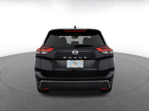 Used 2025 Nissan Rogue SV FWD image 8
