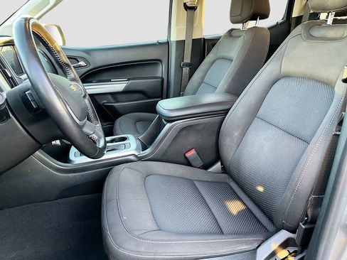 Used 2022 Chevrolet Colorado LT image 19