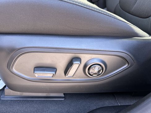 New 2026 Jeep Grand Cherokee Laredo X RWD image 37