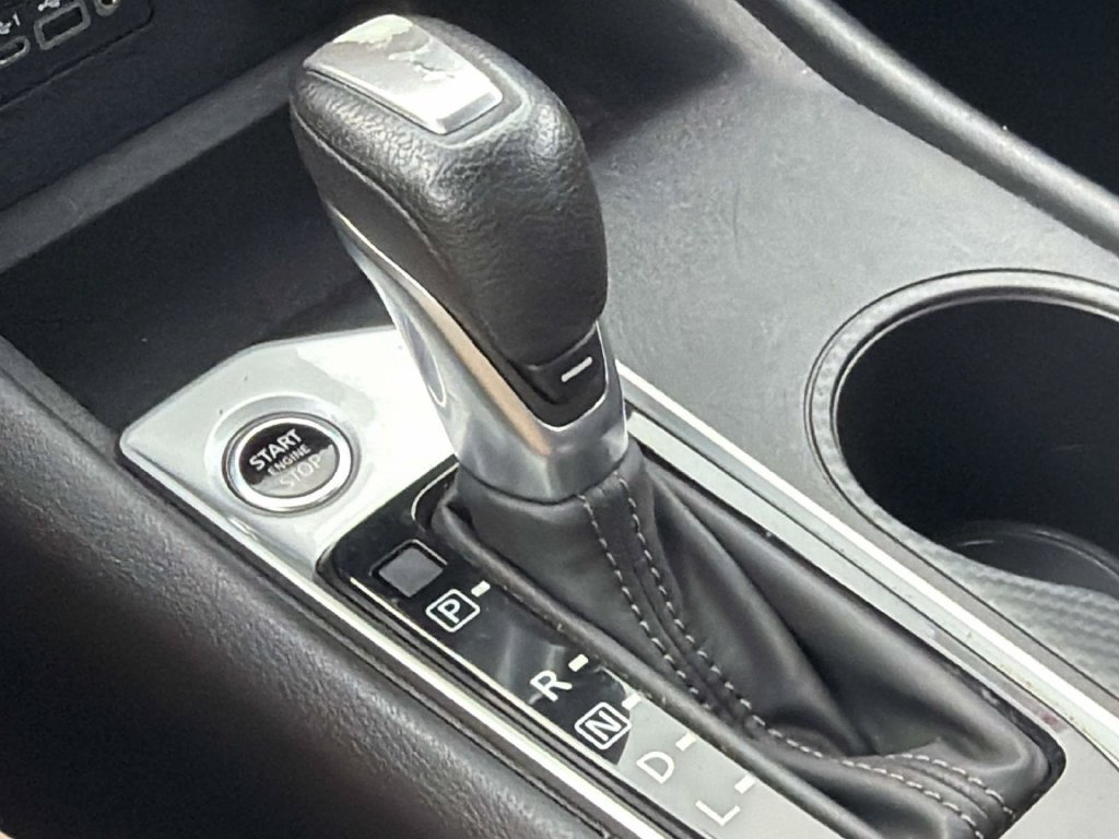 Used 2025 Nissan Altima 2.5 SV FWD image 16