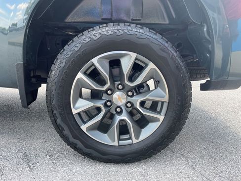 Used 2025 Chevrolet Silverado 1500 LT AWD/4WD image 19