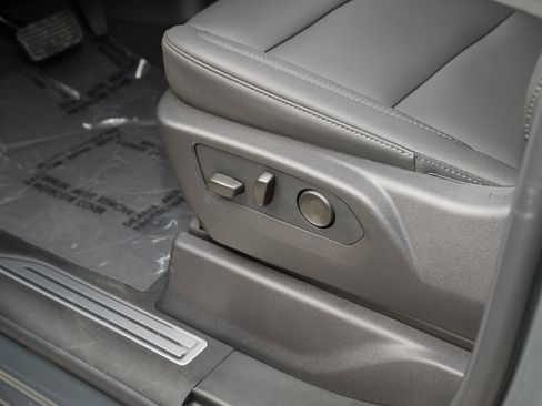 New 2026 Chevrolet Silverado 1500 LT w/ Leather Package image 16