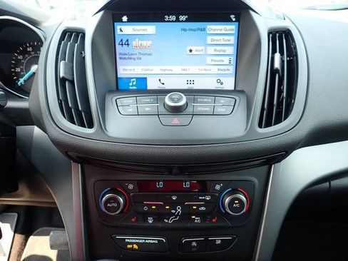 Used 2017 Ford Escape SE w/ SE Leather Comfort Package AWD/4WD image 29