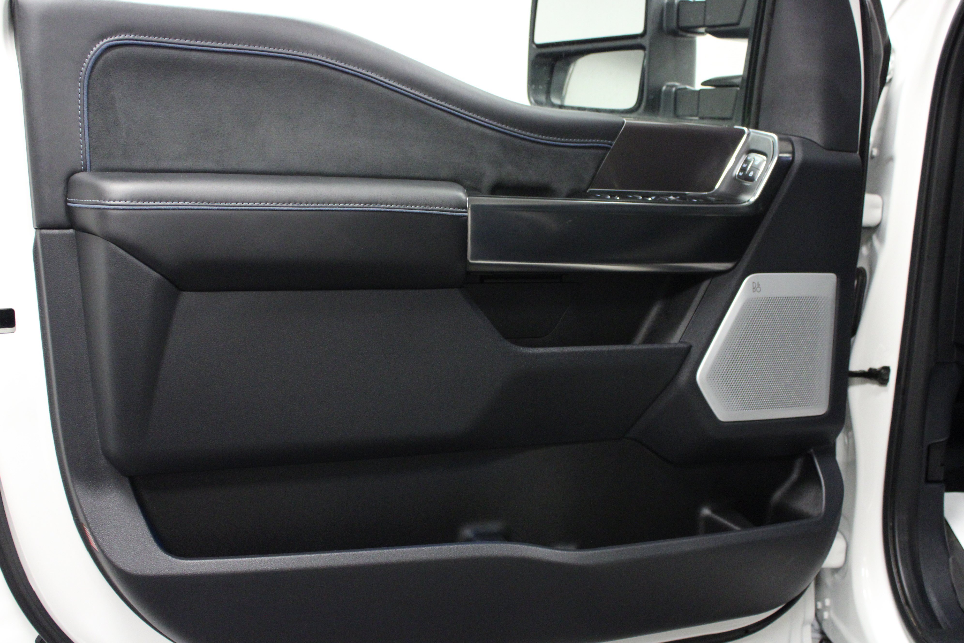 Used 2026 Ford F250 Platinum AWD/4WD image 11