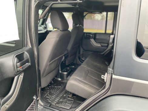 Used 2017 Jeep Wrangler Unlimited Sport image 18