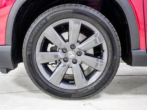 Certified 2025 Honda Pilot Sport image 16