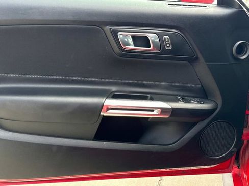 Used 2019 Ford Mustang Coupe image 25