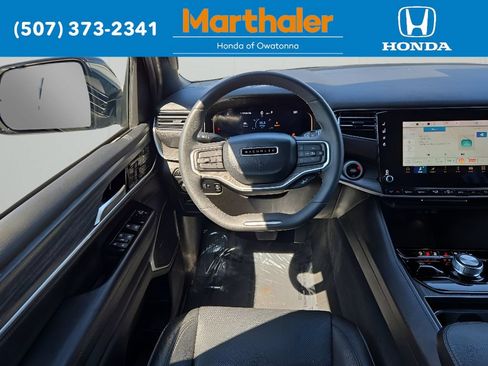 Used 2024 Jeep Wagoneer Series II w/ Flexible Seating Group AWD/4WD image 25