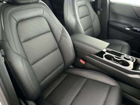 New 2026 Chevrolet Equinox LT w/ Convenience Package II FWD image 27