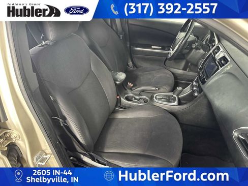 Used 2013 Chrysler 200 Touring FWD image 19