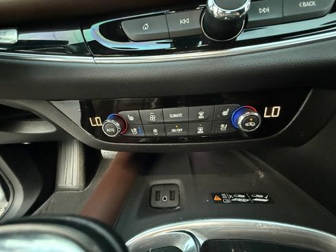 Used 2019 Buick Enclave Avenir w/ Avenir Technology Package AWD/4WD image 43