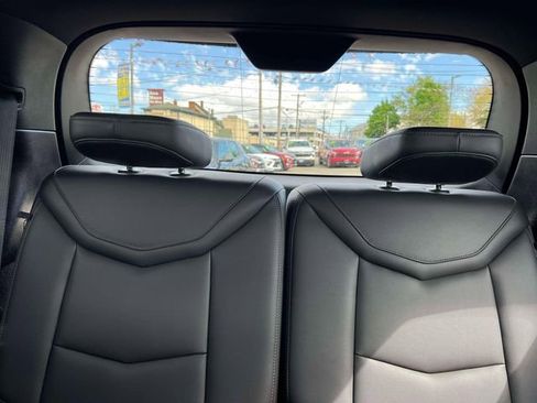 Used 2025 Cadillac XT6 Luxury FWD image 14