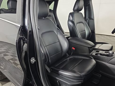 Used 2024 Ford Escape Platinum AWD/4WD image 28