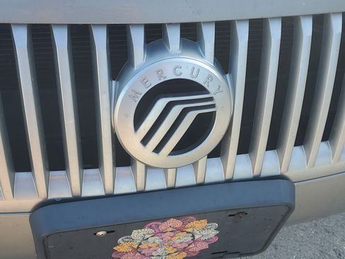 Used 2008 Mercury Milan Premier image 3