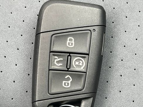 Used 2026 Volkswagen Jetta SE image 19