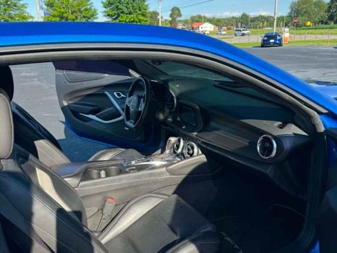 Used 2017 Chevrolet Camaro SS RWD image 11