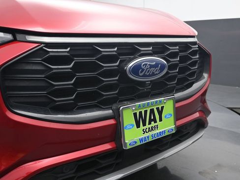 Certified 2023 Ford Escape ST-Line Elite AWD/4WD image 4