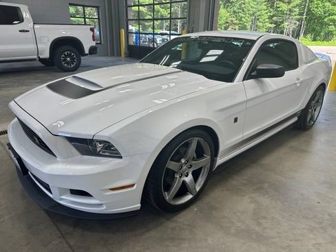 Used 2014 Ford Mustang Coupe w/ Equipment Group 102A RWD image 5