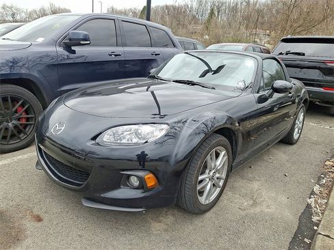 Used 2014 MAZDA MX-5 Miata Sport image 3