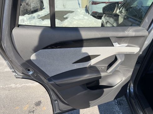 New 2026 Volkswagen Tiguan S image 10