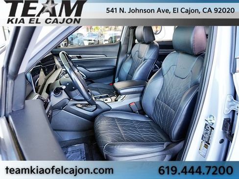Certified 2025 Kia Telluride AWD image 16