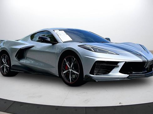 Used 2020 Chevrolet Corvette Stingray Coupe w/ Z51 Performance Package RWD image 2