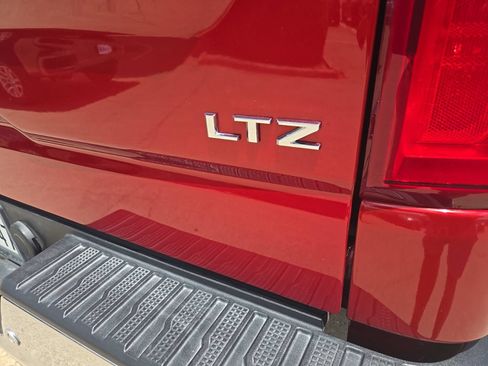 Used 2022 Chevrolet Silverado 1500 LTZ w/ LTZ Premium Package AWD/4WD image 7