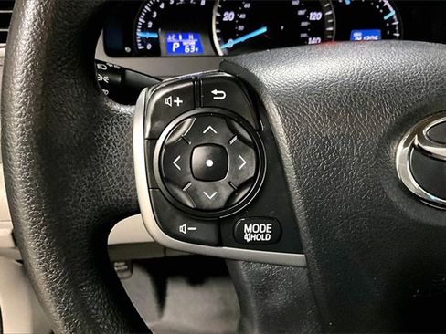 Used 2013 Toyota Camry LE image 19