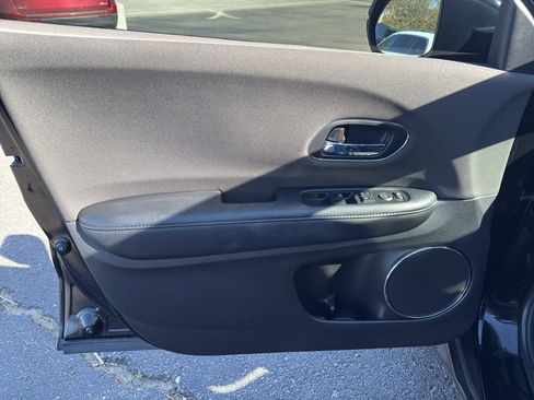 Used 2020 Honda HR-V EX image 34