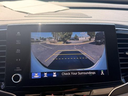 Used 2023 Honda Ridgeline RTL-E image 12