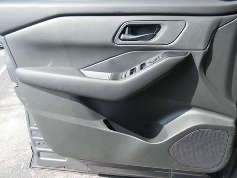 Used 2026 Nissan Rogue S FWD image 19