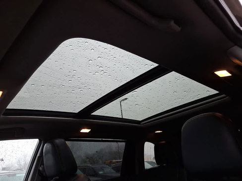 Used 2017 Toyota Highlander Limited Platinum image 15