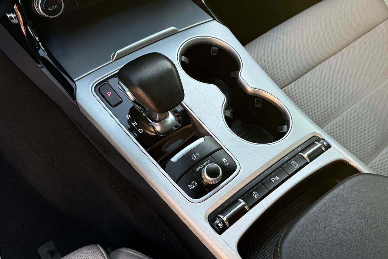 Used 2018 Kia Stinger GT2 AWD/4WD image 14