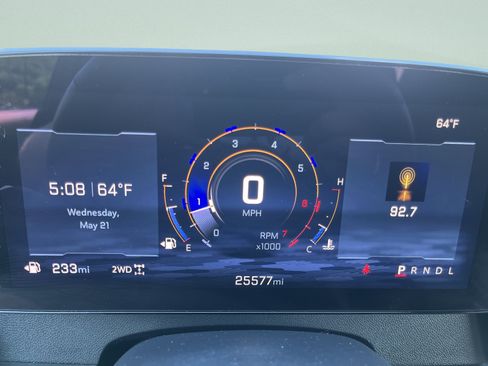 Used 2025 Chevrolet Traverse LT AWD/4WD image 20