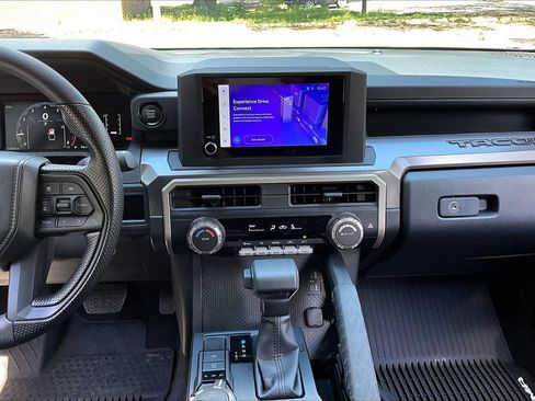 Used 2024 Toyota Tacoma SR5 AWD/4WD image 9