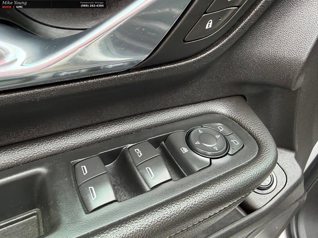 Used 2018 GMC Terrain Denali w/ Advanced Safety Package AWD/4WD image 18