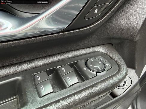 Used 2018 GMC Terrain Denali w/ Advanced Safety Package AWD/4WD image 18