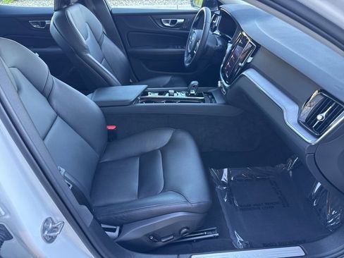 Certified 2024 Volvo S60 B5 Core image 14