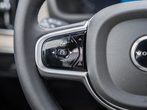 New 2026 Volvo XC90 T8 Plus w/ Protection Package Premier image 27