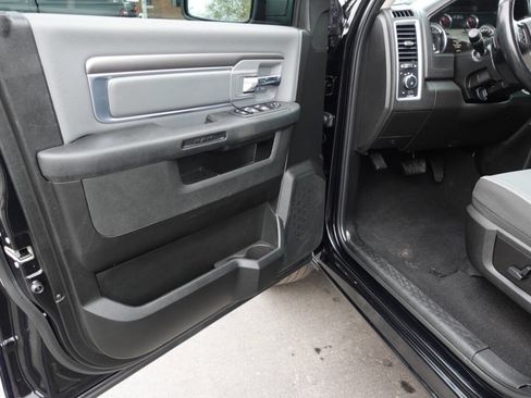 Used 2023 RAM 1500 Classic SLT w/ Electronics Convenience Group AWD/4WD image 15