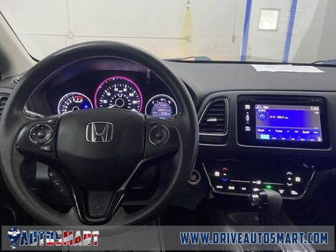 Used 2018 Honda HR-V EX image 13