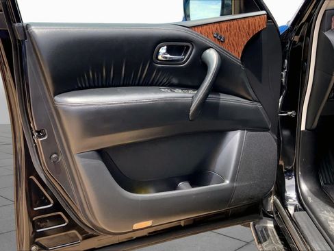 Used 2019 Nissan Armada Platinum w/ Captain's Chairs Package AWD/4WD image 22