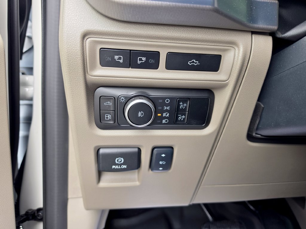 Certified 2024 Ford F150 Platinum w/ Equipment Group 703A Plus AWD/4WD image 23
