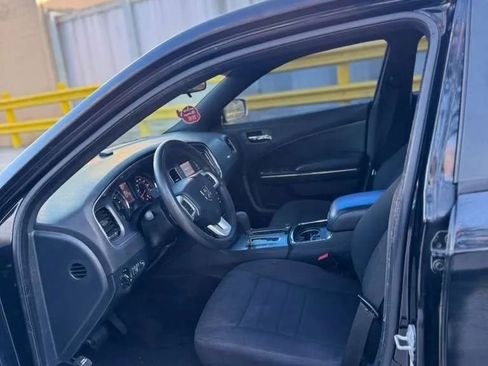 Used 2014 Dodge Charger SE image 8