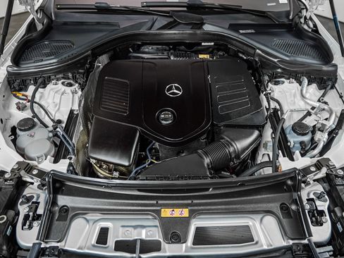 Certified 2025 Mercedes-Benz GLC 350e 4MATIC image 3