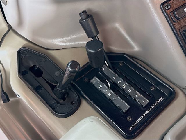 Used 2003 HUMMER H1 4-Door Open Top AWD/4WD image 19
